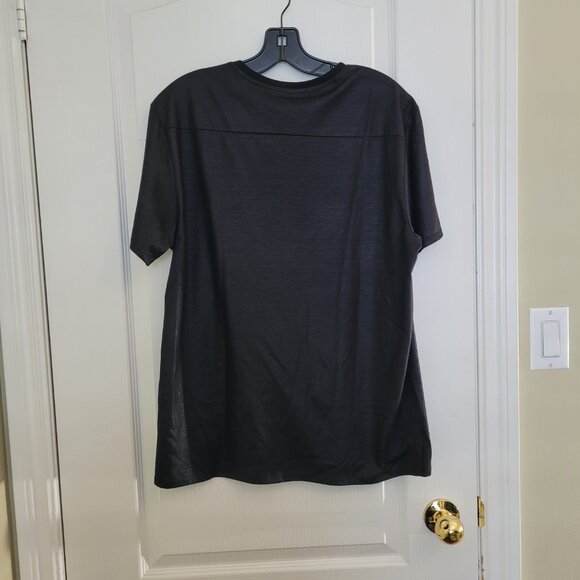GUESS Men's Large Black Shine V-Neck T-Shirt - Picture 2 of 5
